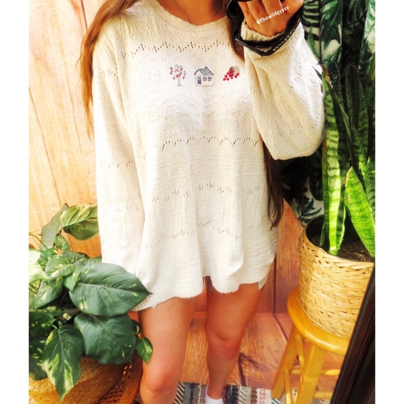 Vintage Sweaters - Vintage cozy embroidered slouchy knit grandma sweater ☕️